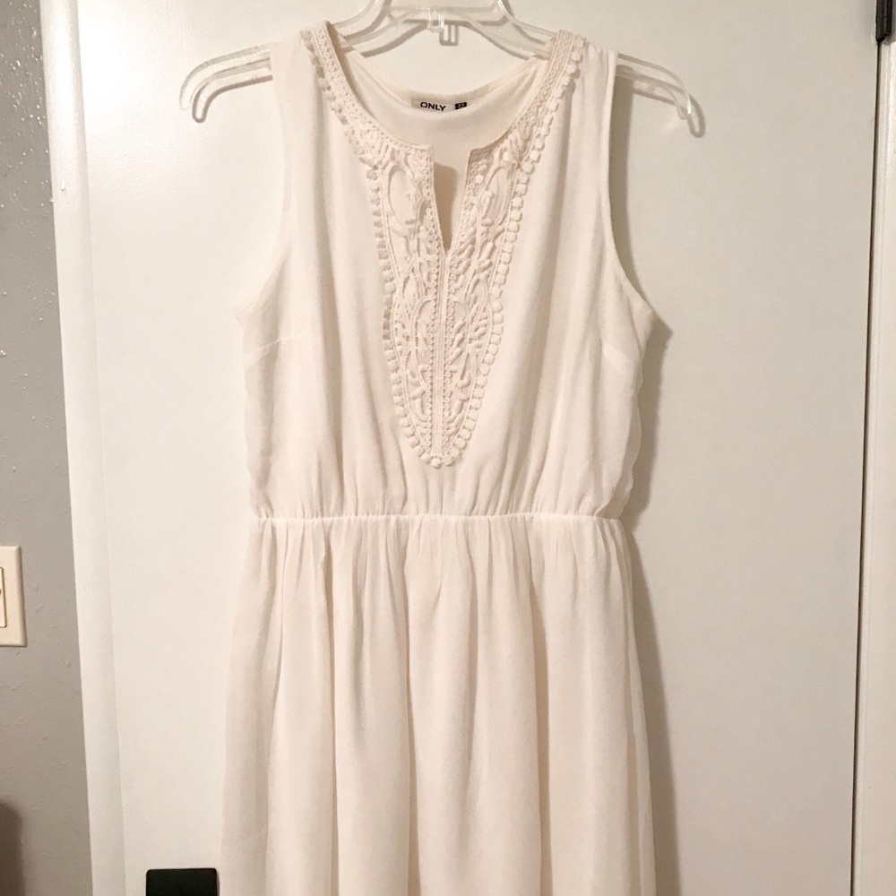 Off-white dress with lace detail